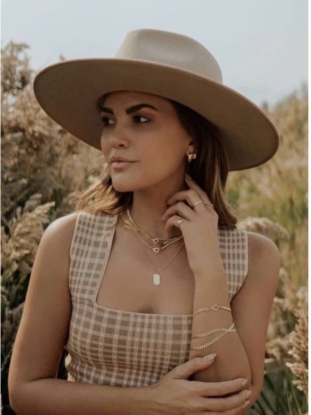 Women's Wide Brim Felt Hat in Taupe - Elegant Neutral Fedora